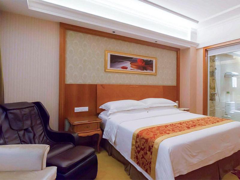 Vienna Hotel Chaoyang High-Speed Train Station Shantou Bagian luar foto