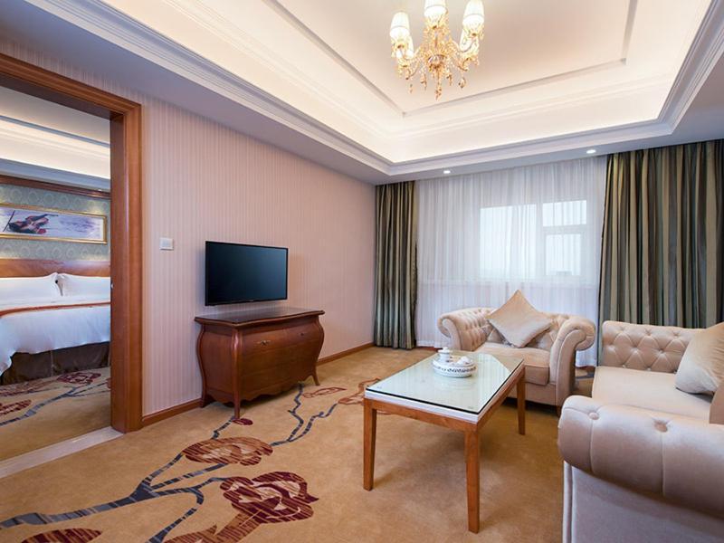 Vienna Hotel Chaoyang High-Speed Train Station Shantou Bagian luar foto