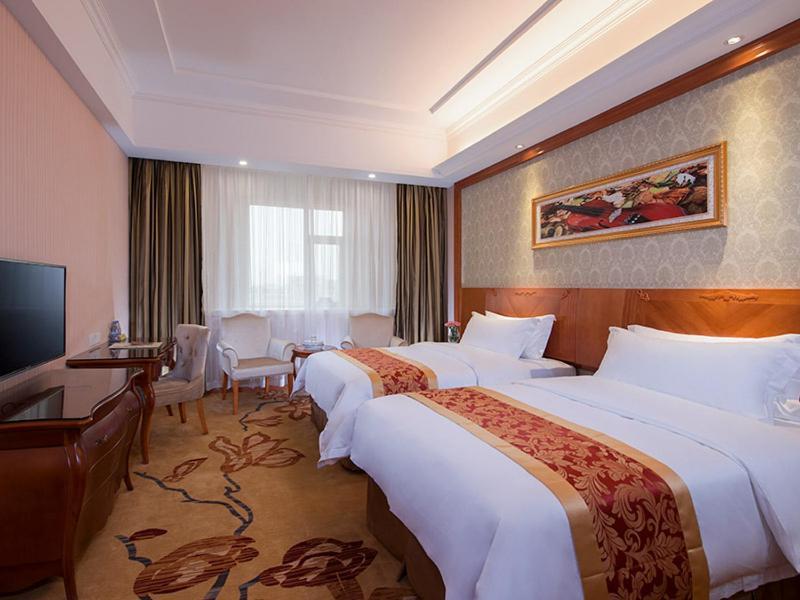 Vienna Hotel Chaoyang High-Speed Train Station Shantou Bagian luar foto